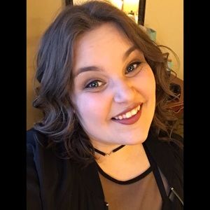 Meet your Posher, Macayla